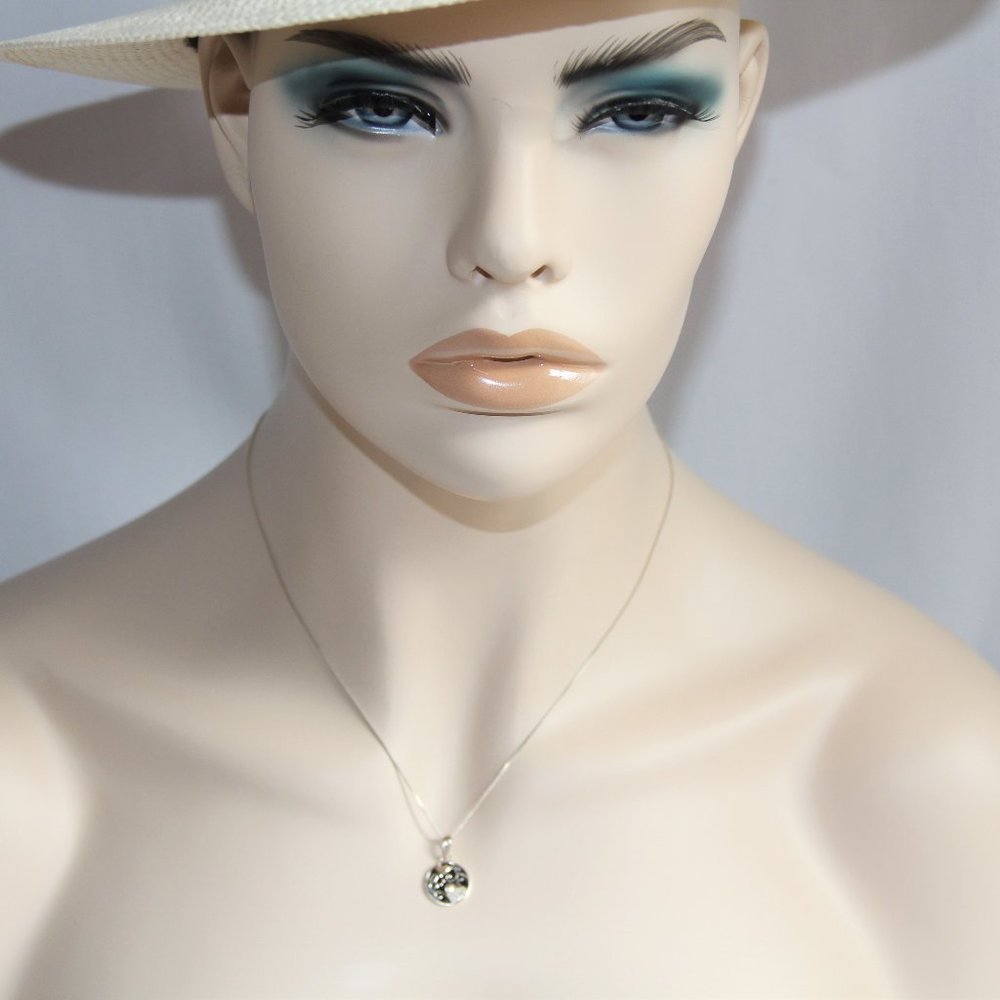Sterling Silver “Sister Saying” Crystal Necklace